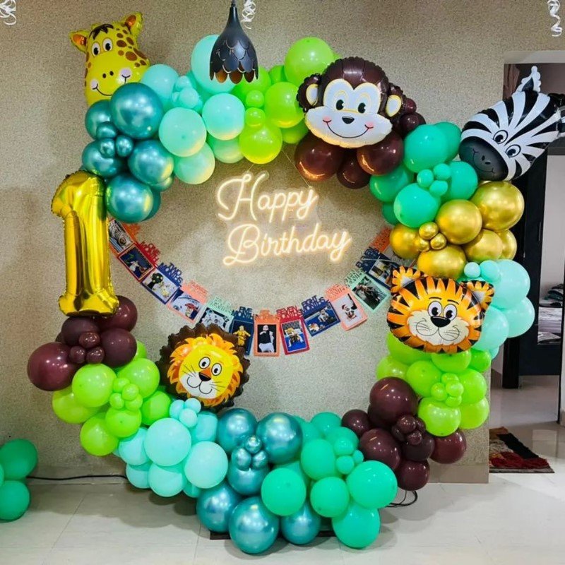 Jungle Theme Balloon Decoration